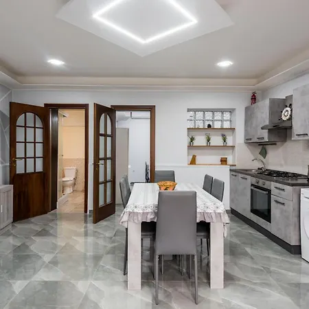 Apartman L'alloggio Del Re *