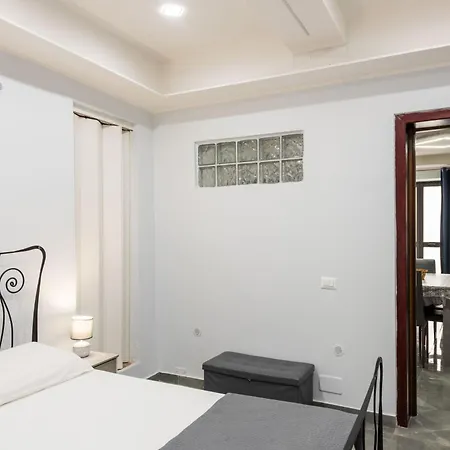 L'alloggio Del Re Apartment