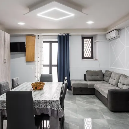 L'alloggio Del Re Apartman *